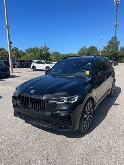 2021 BMW X7
