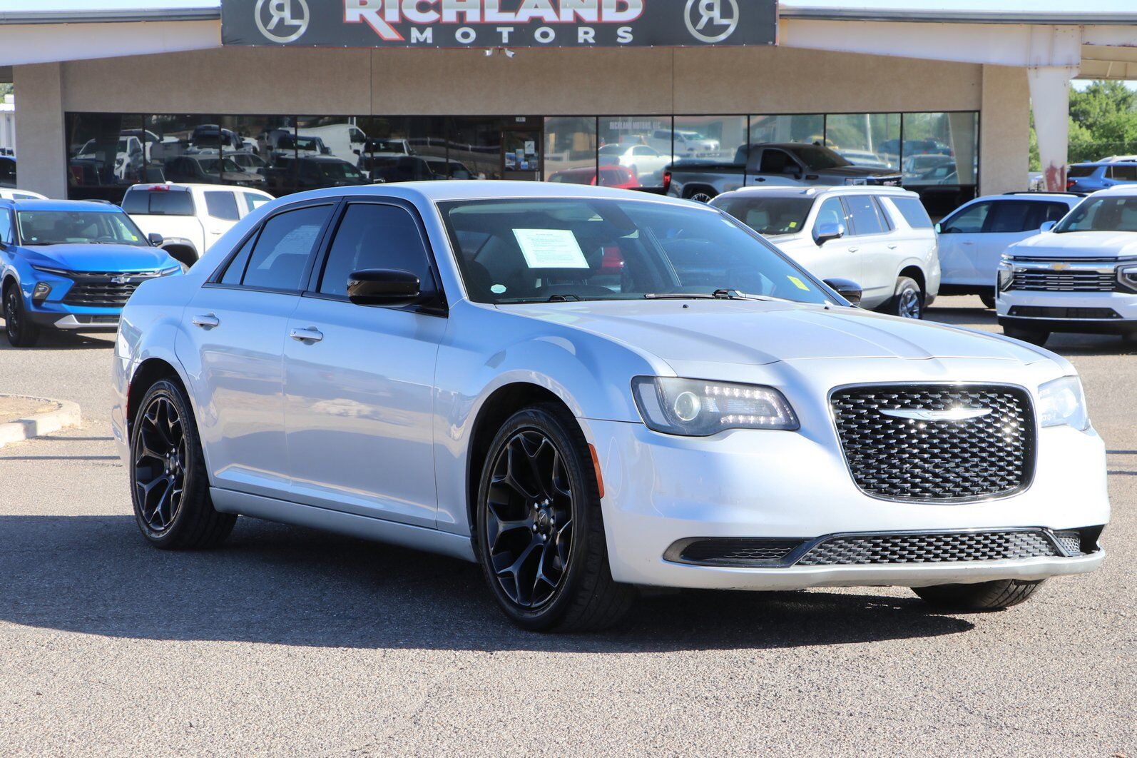 2019 CHRYSLER 300
