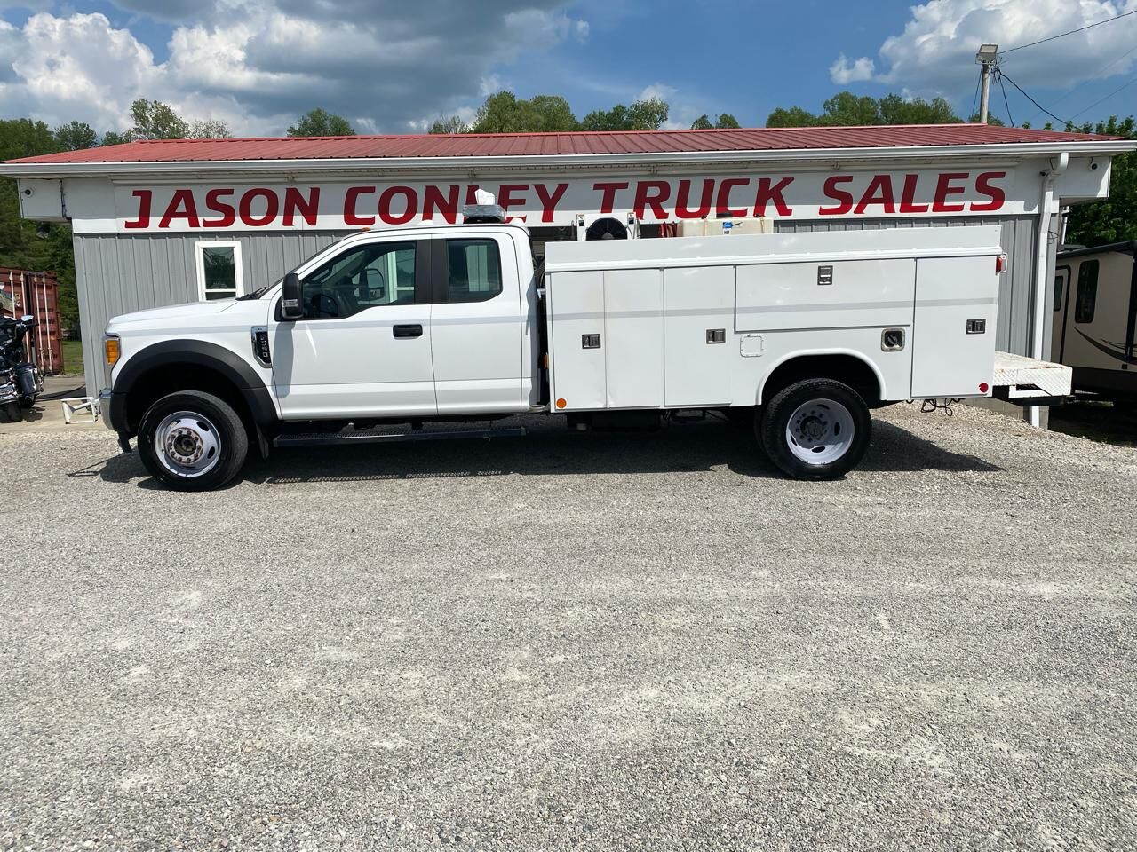 2017 FORD F-550