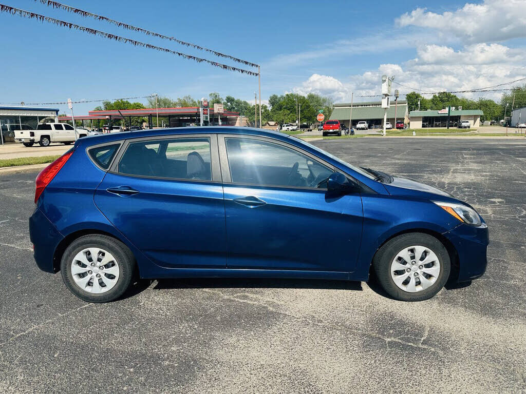 2016 HYUNDAI Accent