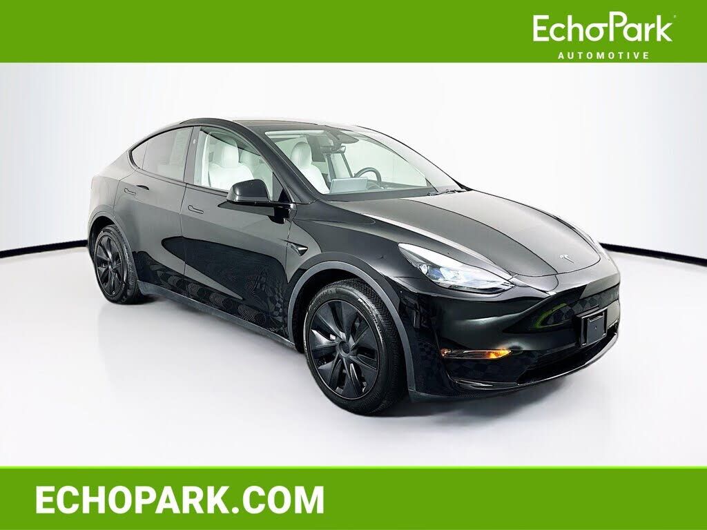 2025 TESLA Model Y