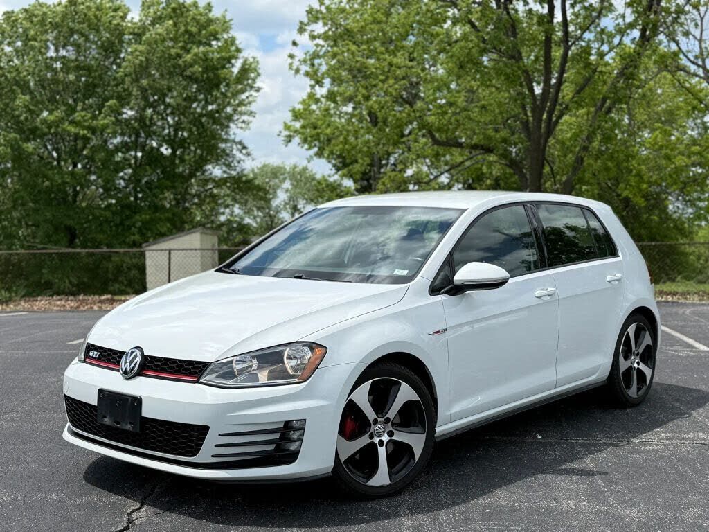 2016 VOLKSWAGEN Golf GTI