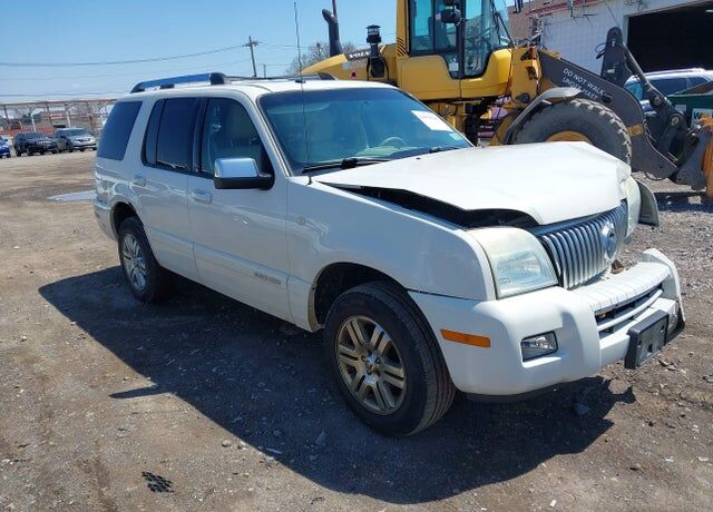 Mercury Mountaineer