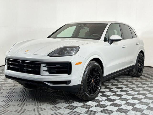 2026 PORSCHE Cayenne