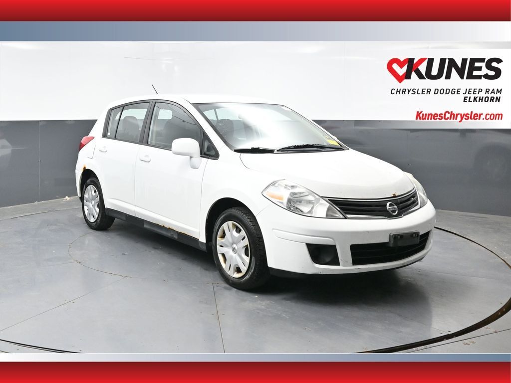 2011 NISSAN Versa