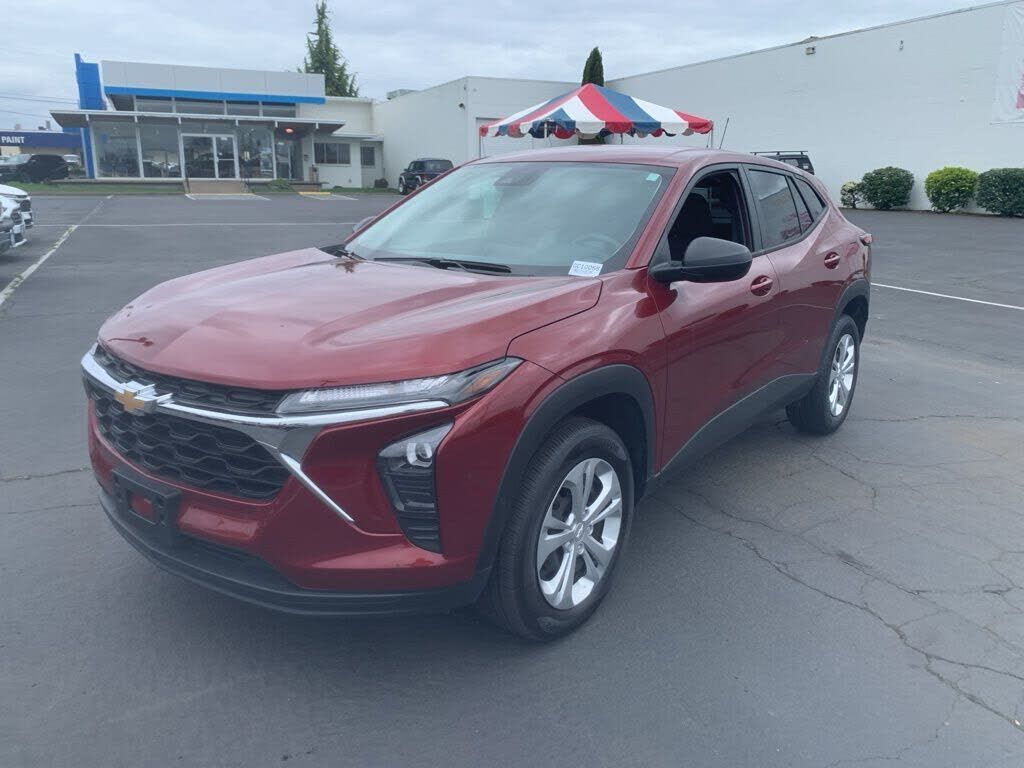2024 CHEVROLET Trax