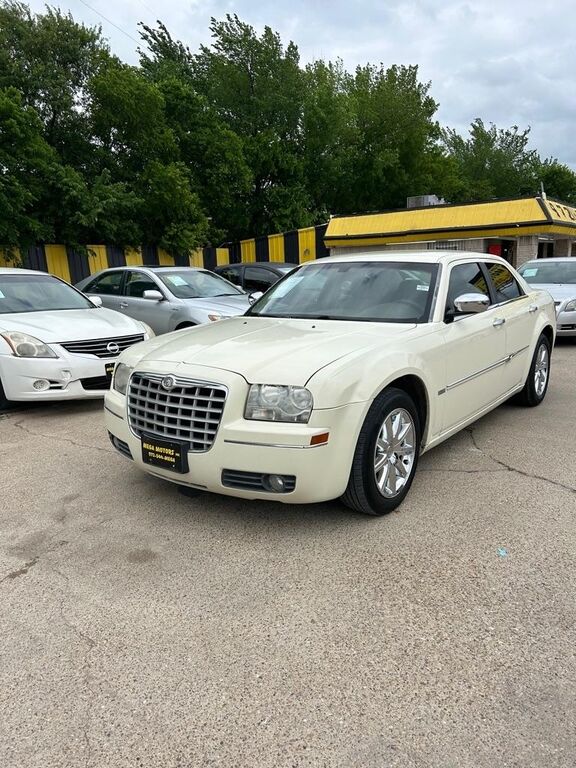 2010 CHRYSLER 300