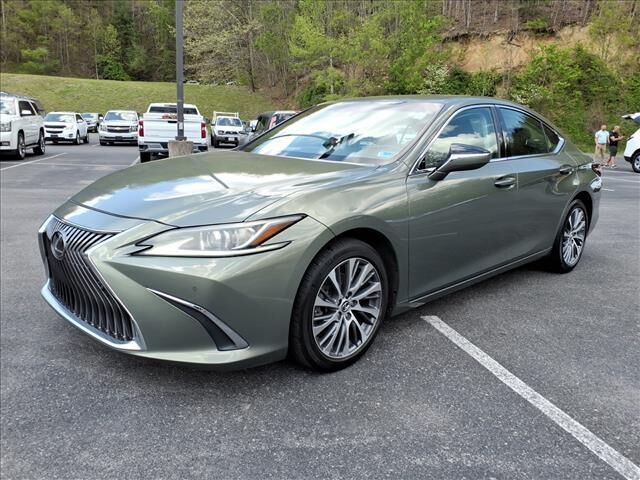 2021 LEXUS ES