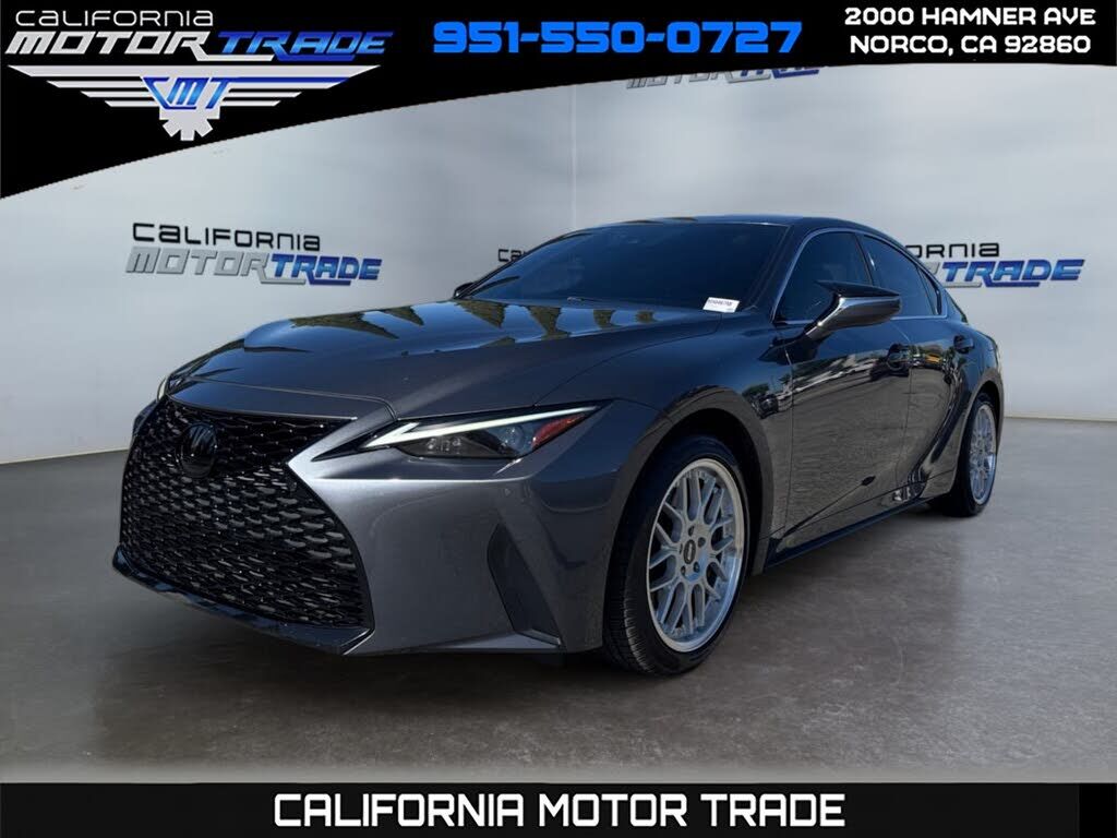 2021 LEXUS IS