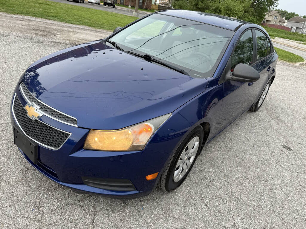 2013 CHEVROLET Cruze