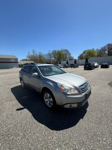 2011 SUBARU Outback