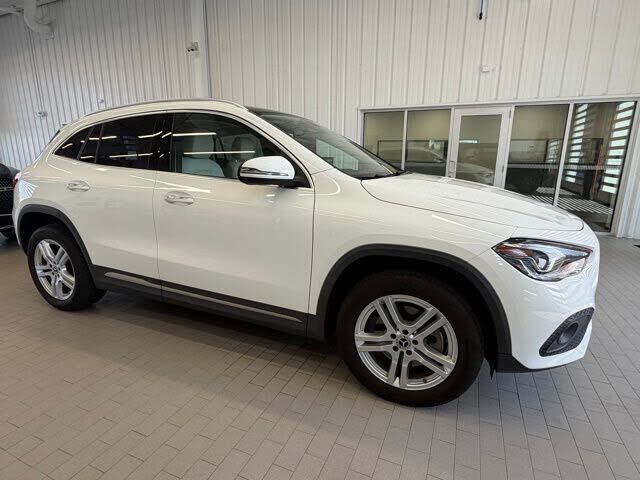 2023 MERCEDES-BENZ GLA-Class