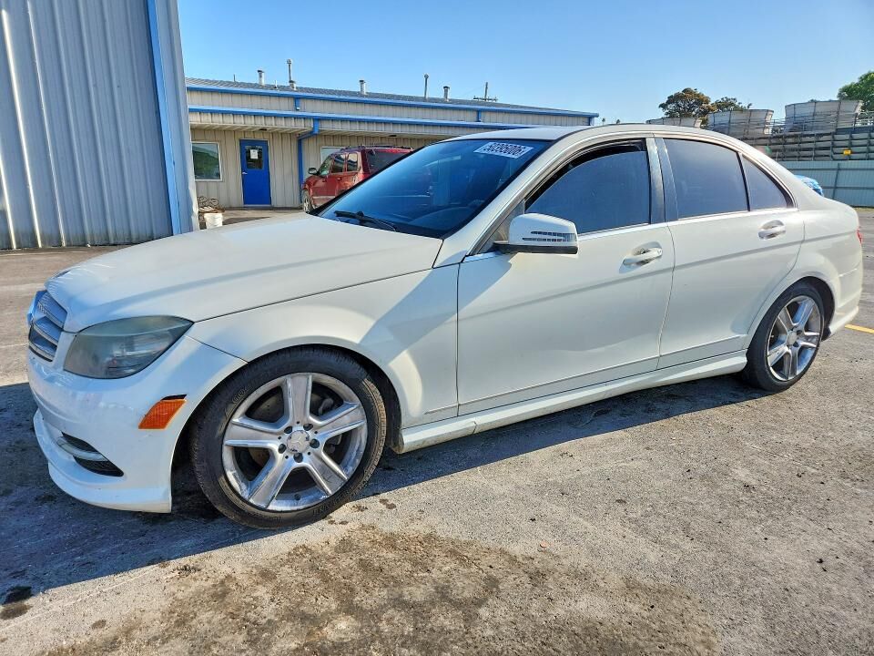 2011 MERCEDES-BENZ C-Class