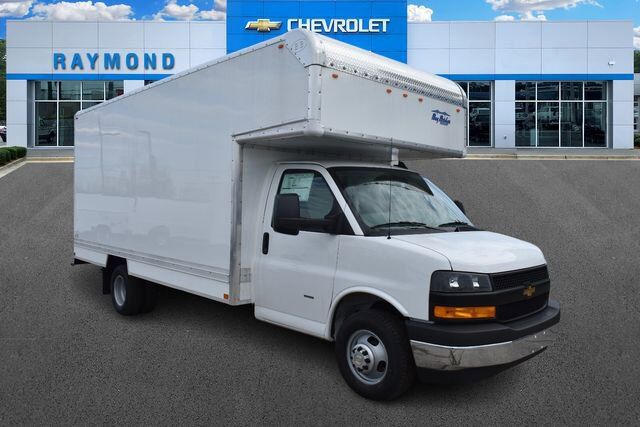 2025 CHEVROLET Express
