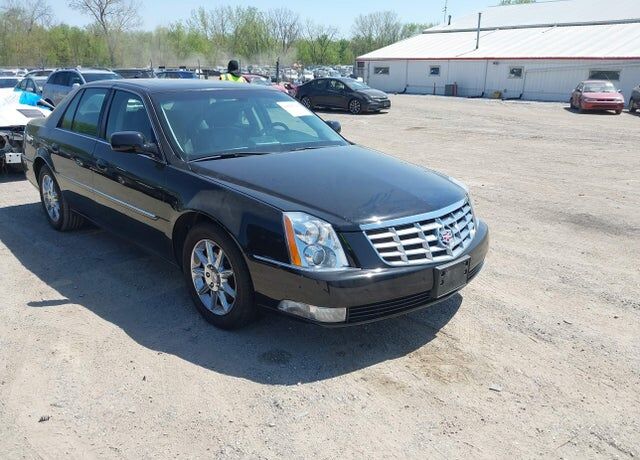 2010 CADILLAC DTS