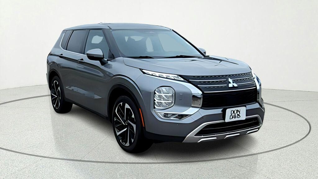 2024 MITSUBISHI Outlander