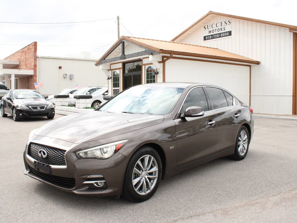 2017 INFINITI Q50