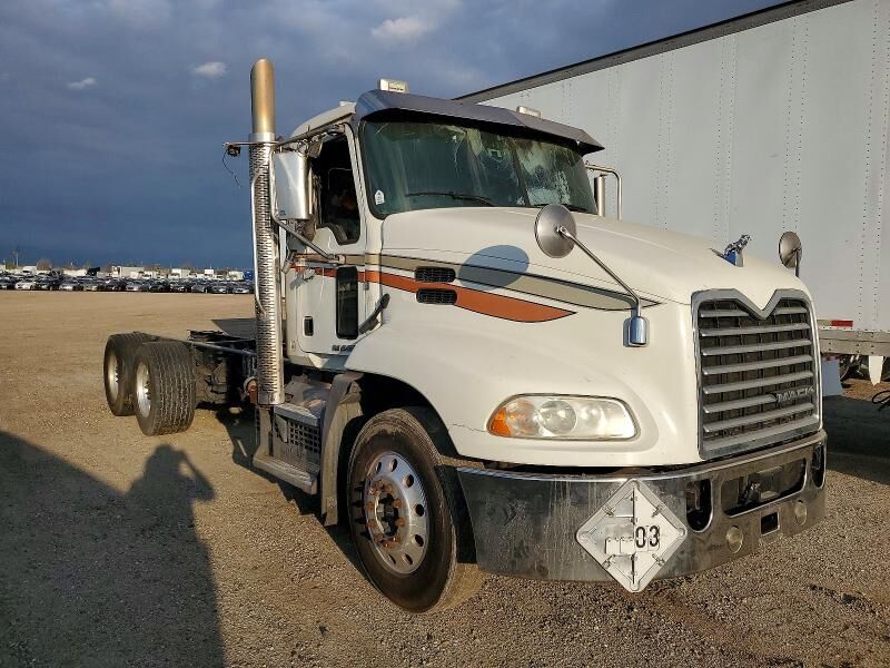 2018 MACK CXU
