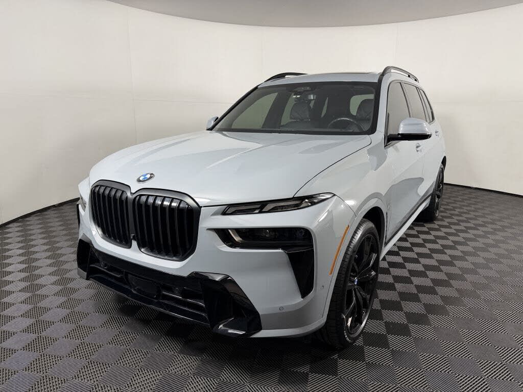 2023 BMW X7
