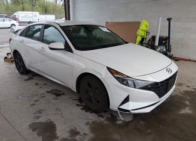 2022 HYUNDAI Elantra