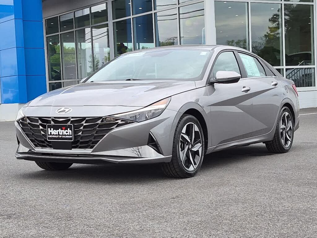 2023 HYUNDAI Elantra