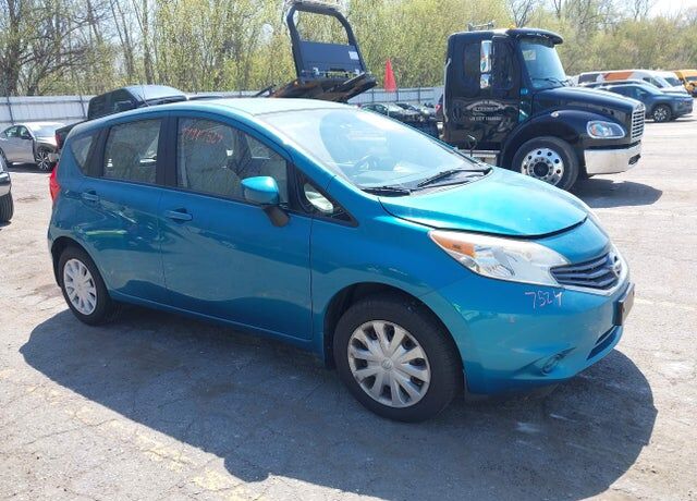 2015 NISSAN Versa
