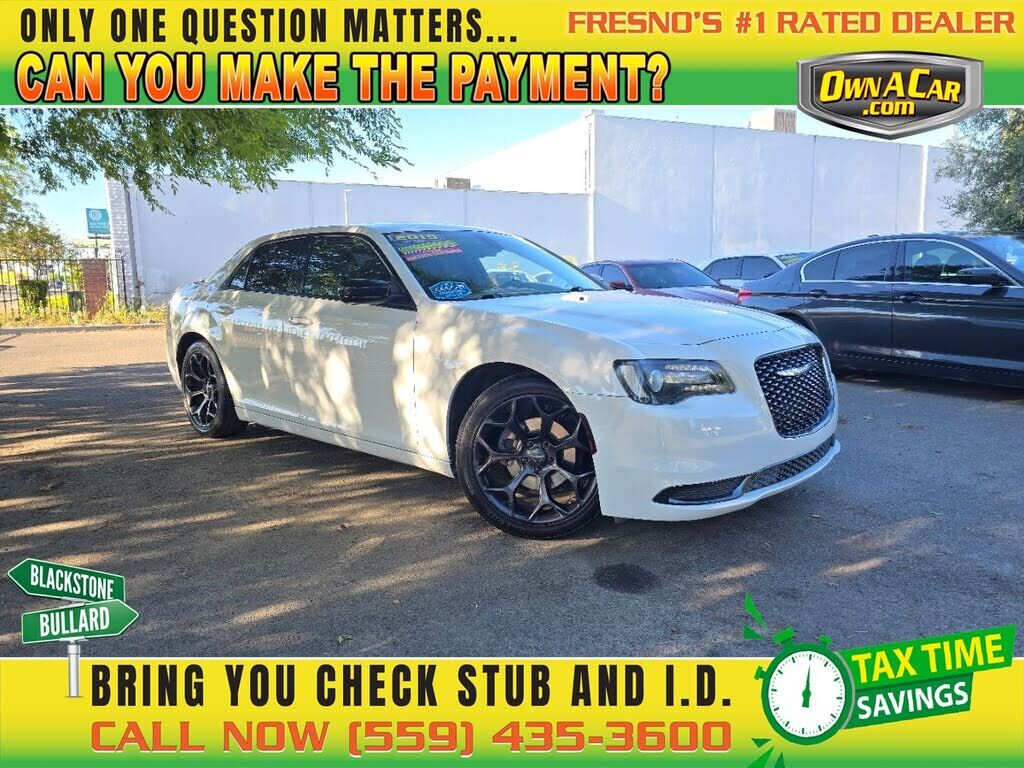 2019 CHRYSLER 300