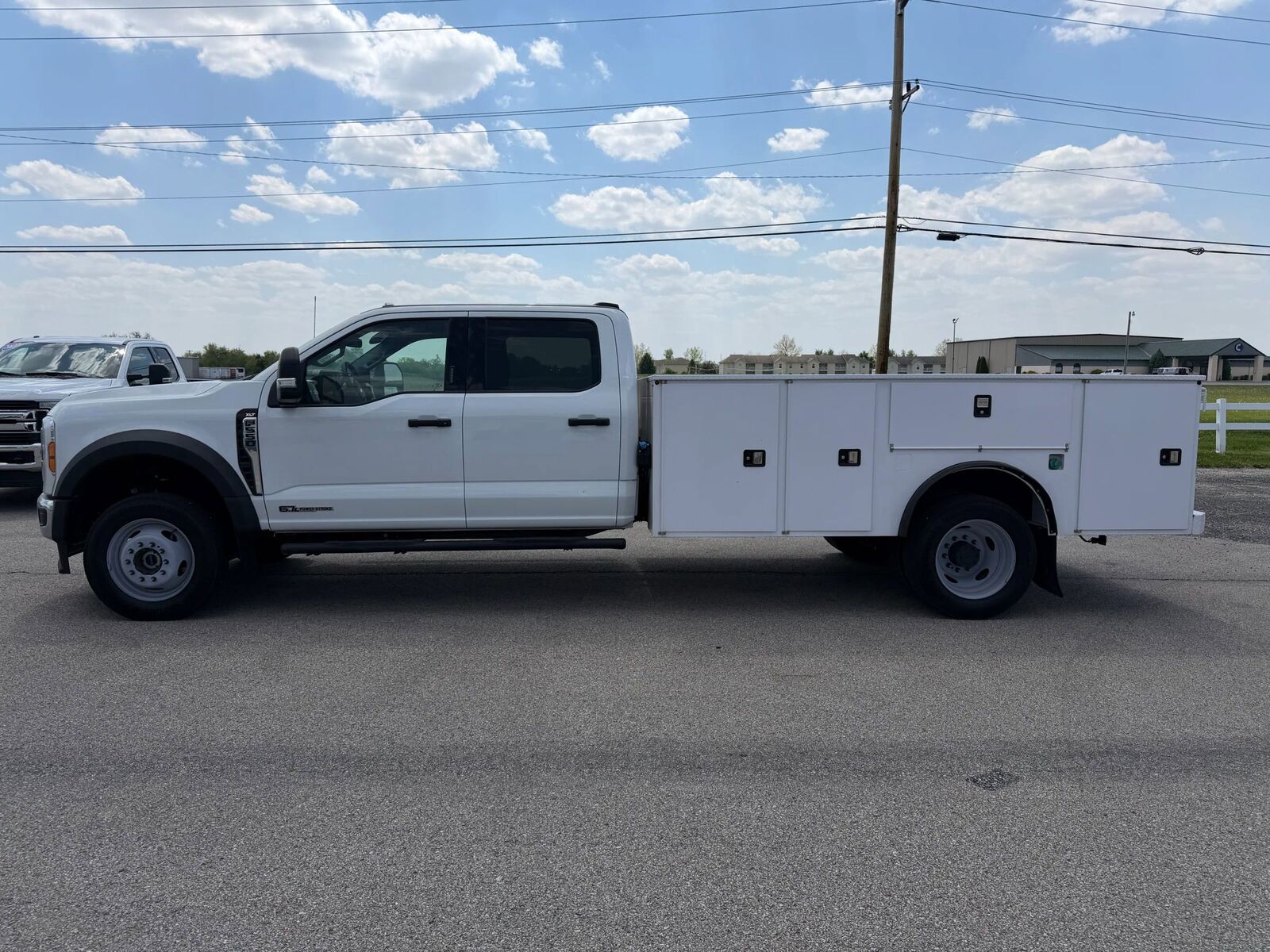 2024 FORD F-550