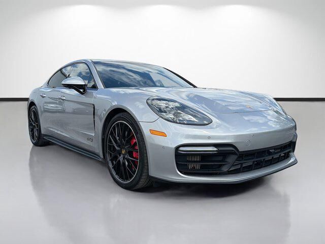 2019 PORSCHE Panamera