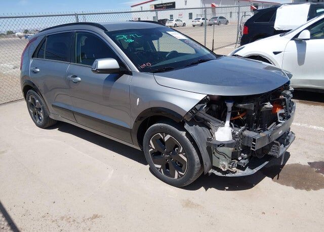 2023 KIA Niro
