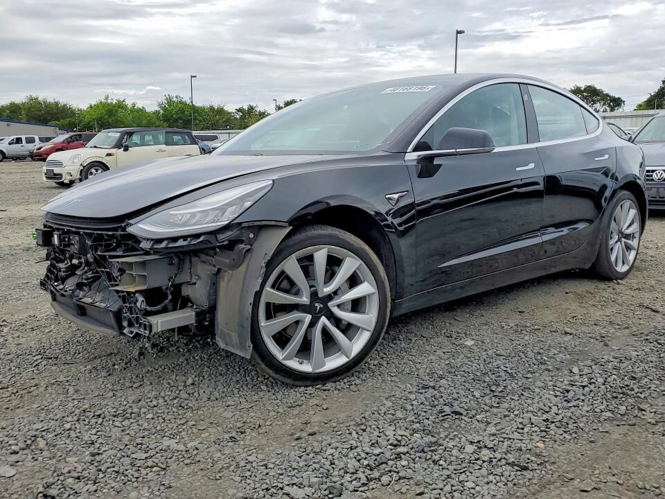 2018 TESLA Model 3