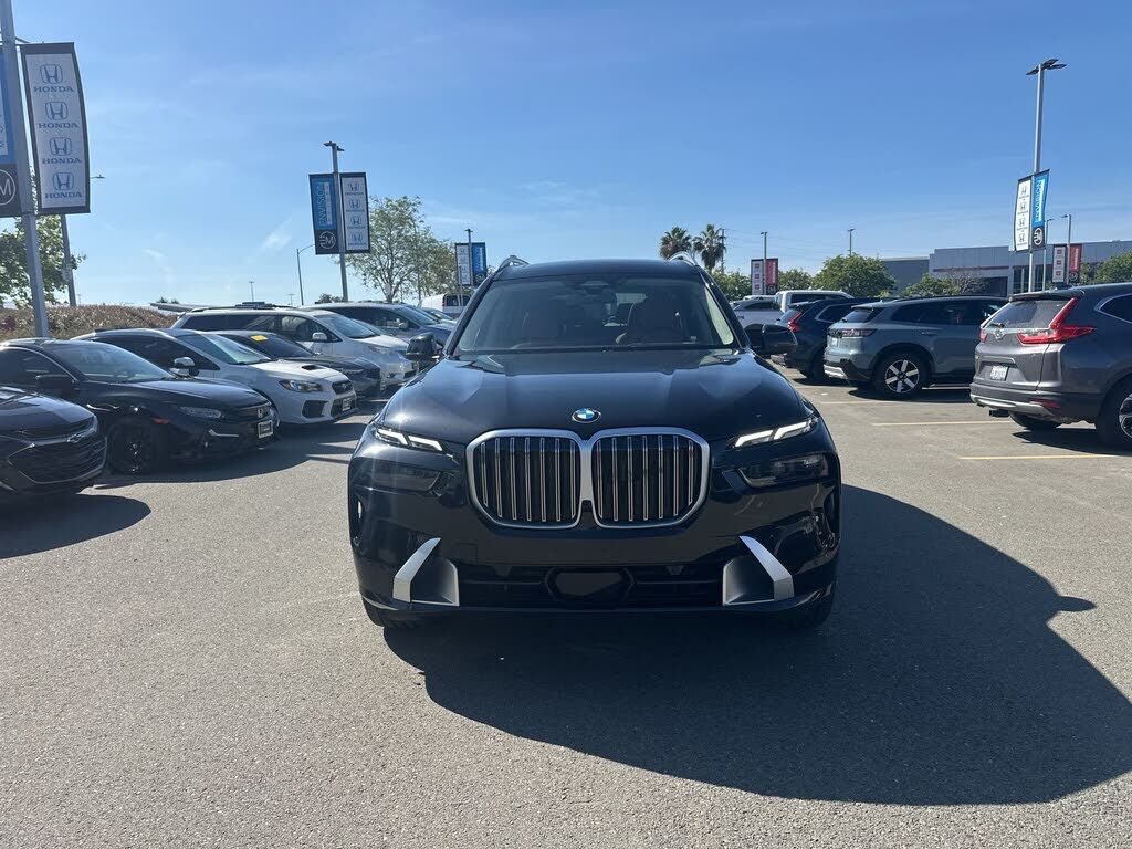2023 BMW X7