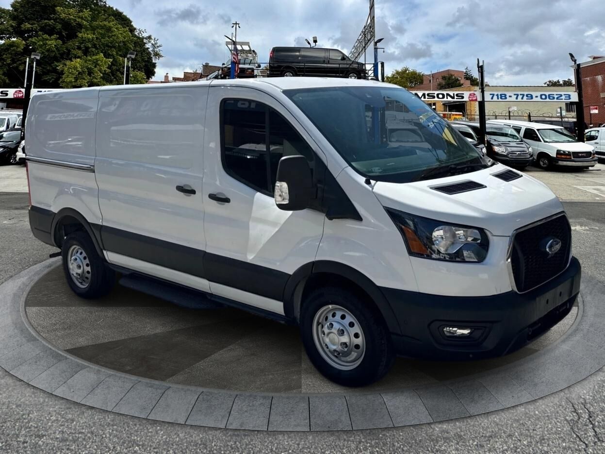 2022 FORD Transit