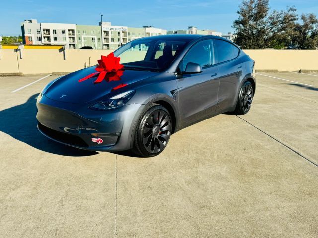 2023 TESLA Model Y