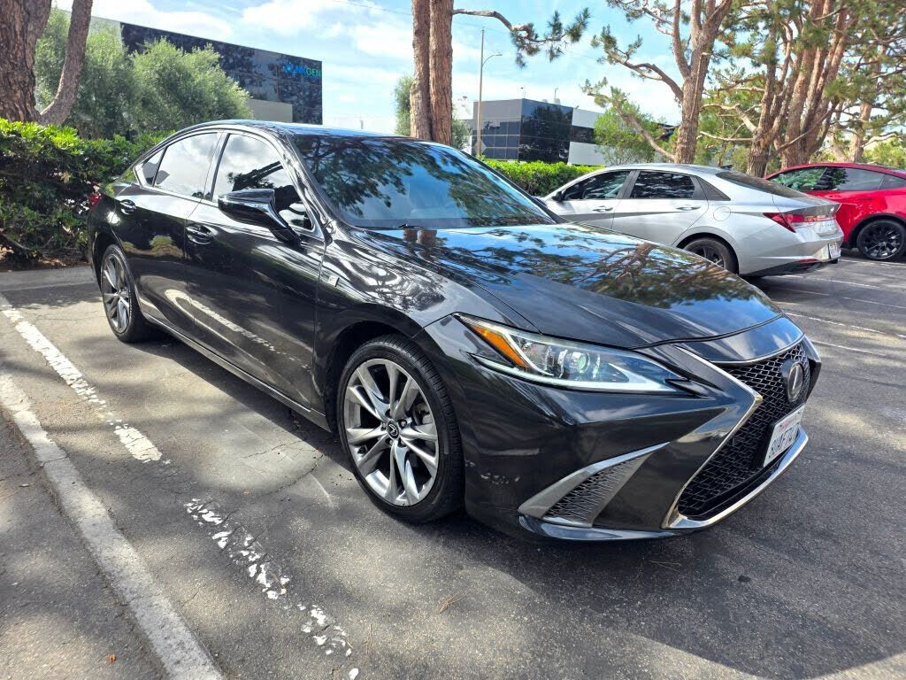2020 LEXUS ES