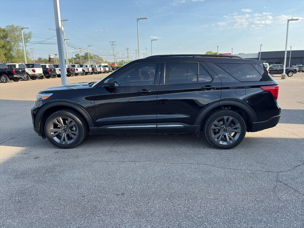 2021 FORD Explorer