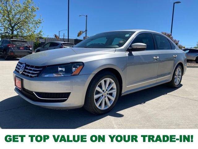 2013 VOLKSWAGEN Passat