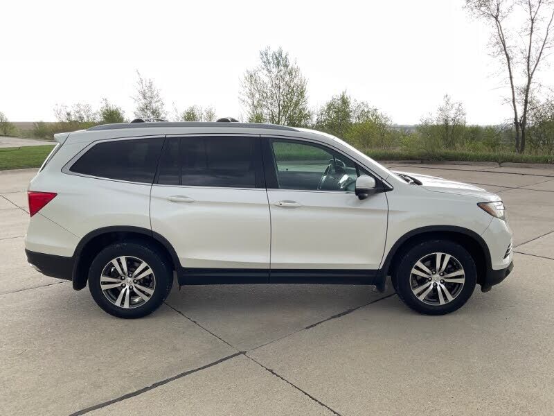 2017 HONDA Pilot
