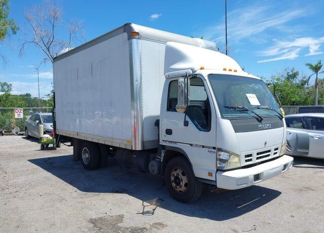 2006 ISUZU NPR
