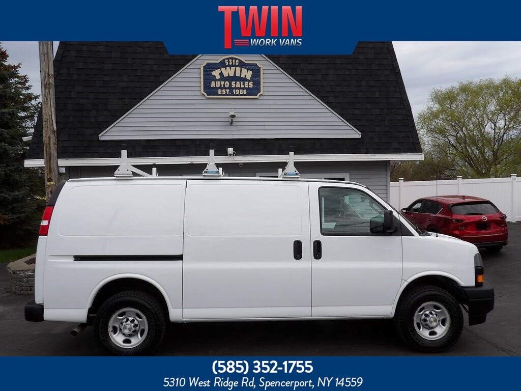 2022 CHEVROLET Express