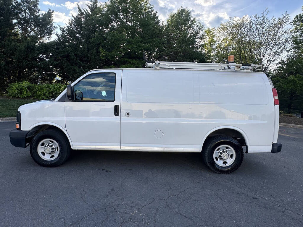 2011 CHEVROLET Express