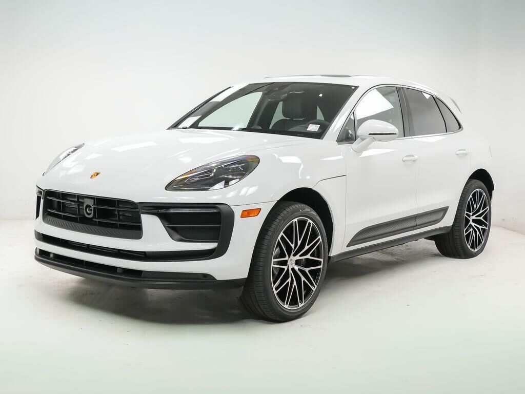 2026 PORSCHE Macan
