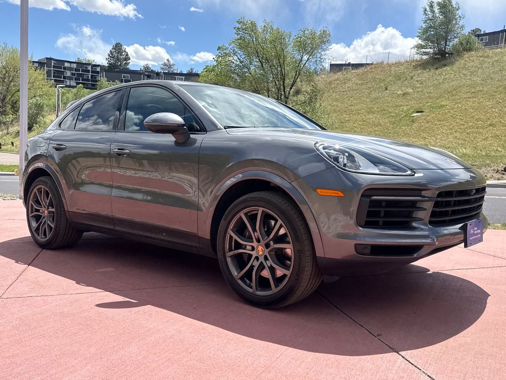 2023 PORSCHE Cayenne
