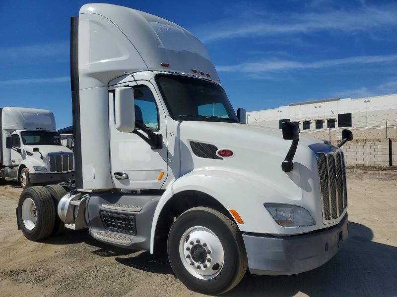 2018 PETERBILT 579