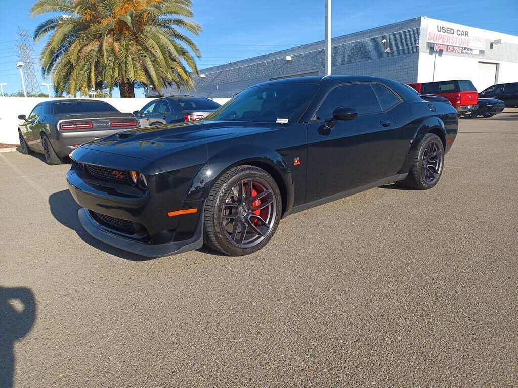 2019 DODGE Challenger