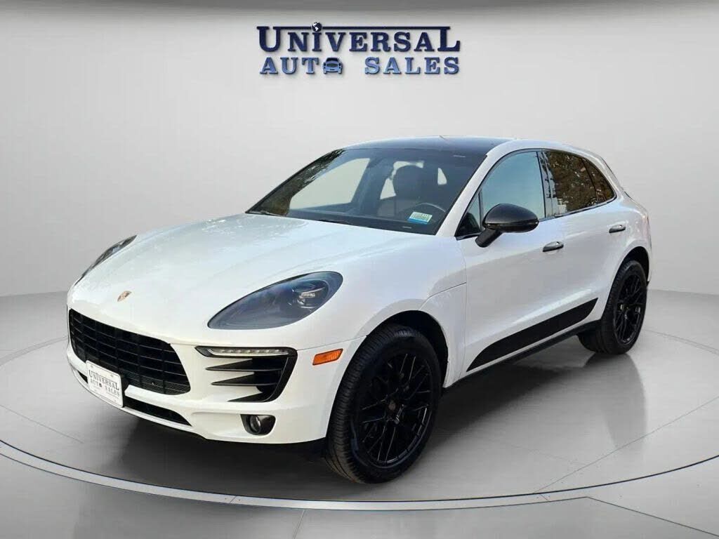 2016 PORSCHE Macan