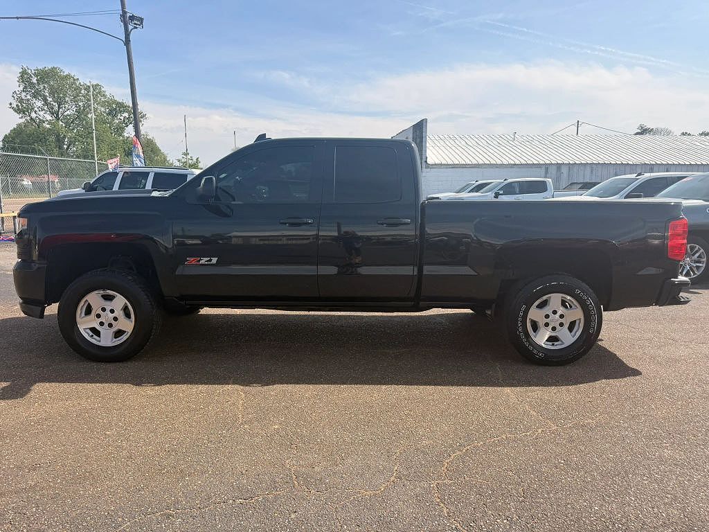 2017 CHEVROLET Silverado