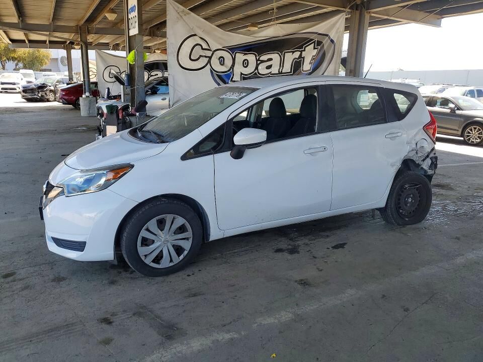 2017 NISSAN Versa