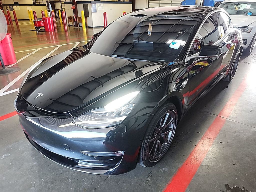 2018 TESLA Model 3