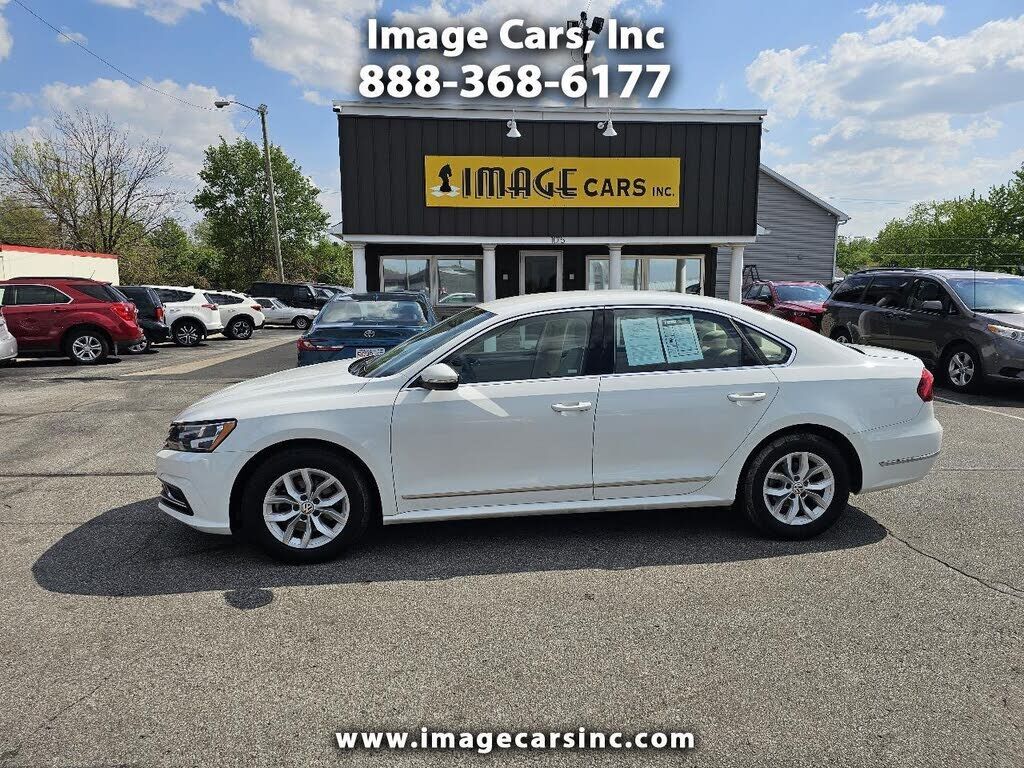 2017 VOLKSWAGEN Passat
